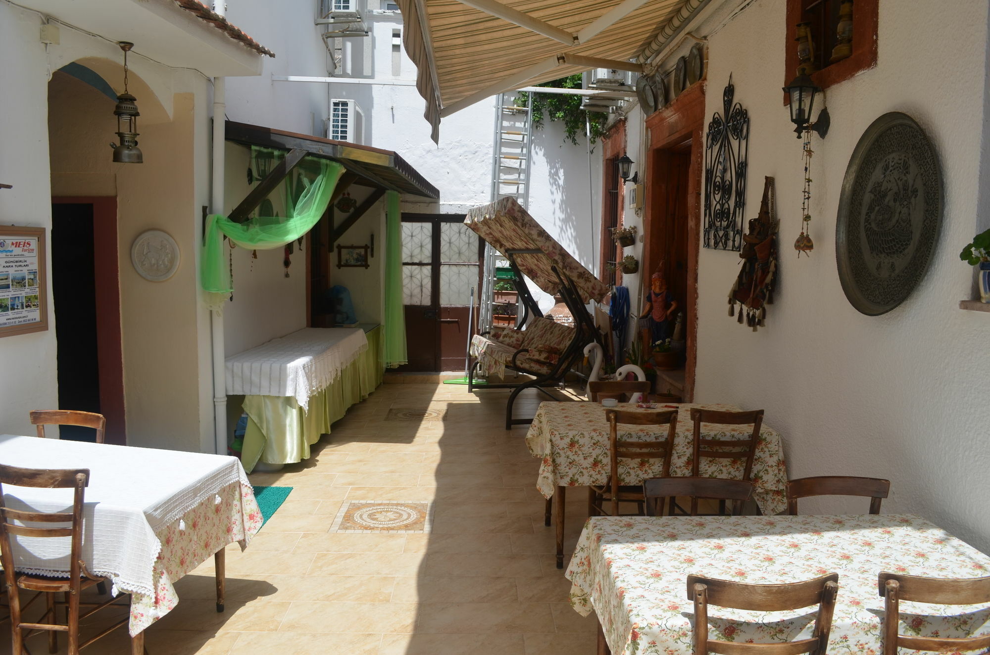 Bonjour Pension Ayvalik Ngoại thất bức ảnh
