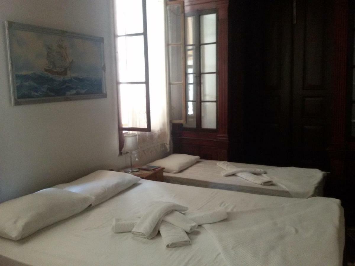 Bonjour Pension Ayvalik Ngoại thất bức ảnh